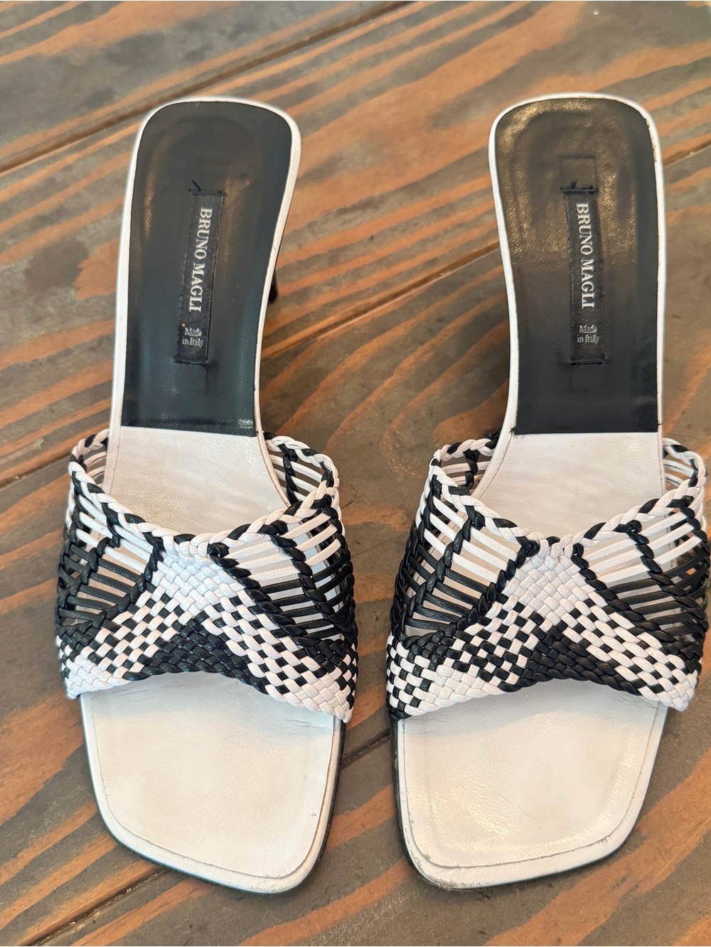 Bruno Magli Italy Woven Leather Mule Heels Black White Slide Sandals Size 7